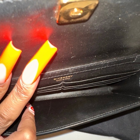 Givenchy 4G Embroidered Canvas Wallet on a chain - Picture 4 of 6